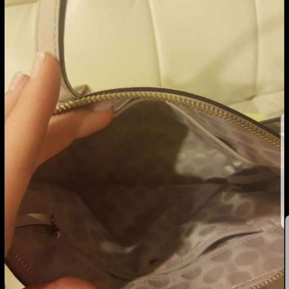 Like new Kate Spade Cedar Street - Picture 4 of 5